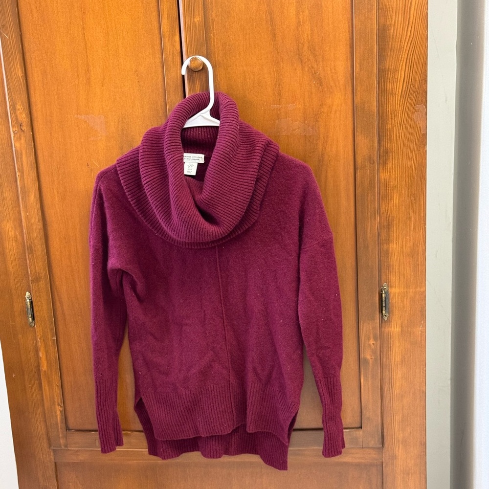 Adrienne Vittadini 💯 cashmere Burgundy Sweater XS cowl neck high low hem